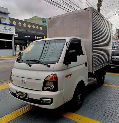 HYUNDAI HR 2.5 LONGO SEM CAÇAMBA 4X2 16V 130CV TURBO INTERCOOLER DIESEL 2P MANUAL